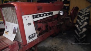 1963-67 International Harvester Farmall 706 Standard Tractor