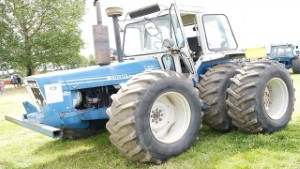 1964 County 1174 Tractor in Edendale