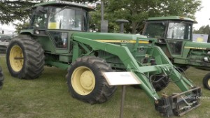 1975 John Deere 4230 4WD Tractor