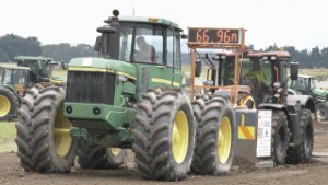 1979-82 John Deere 8440 Tractor Pulling