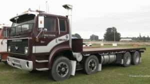 1985 International F4870 Eagle Truck