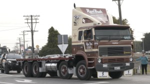 1996 International T2700 Flat Deck Truck