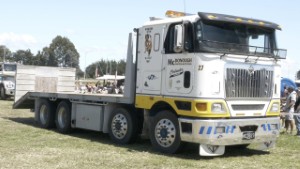 2003 International Eagle 9800i Truck