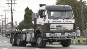1988 Mercedes Benz 2235 V Series Truck