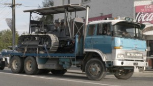 1984 Mitsubishi Fuso Flatdeck Truck