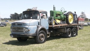 1978 Mercedes Benz 1418 Flatdeck Truck
