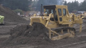 Caterpillar CAT D8K Bulldozer Pushing Dirt
